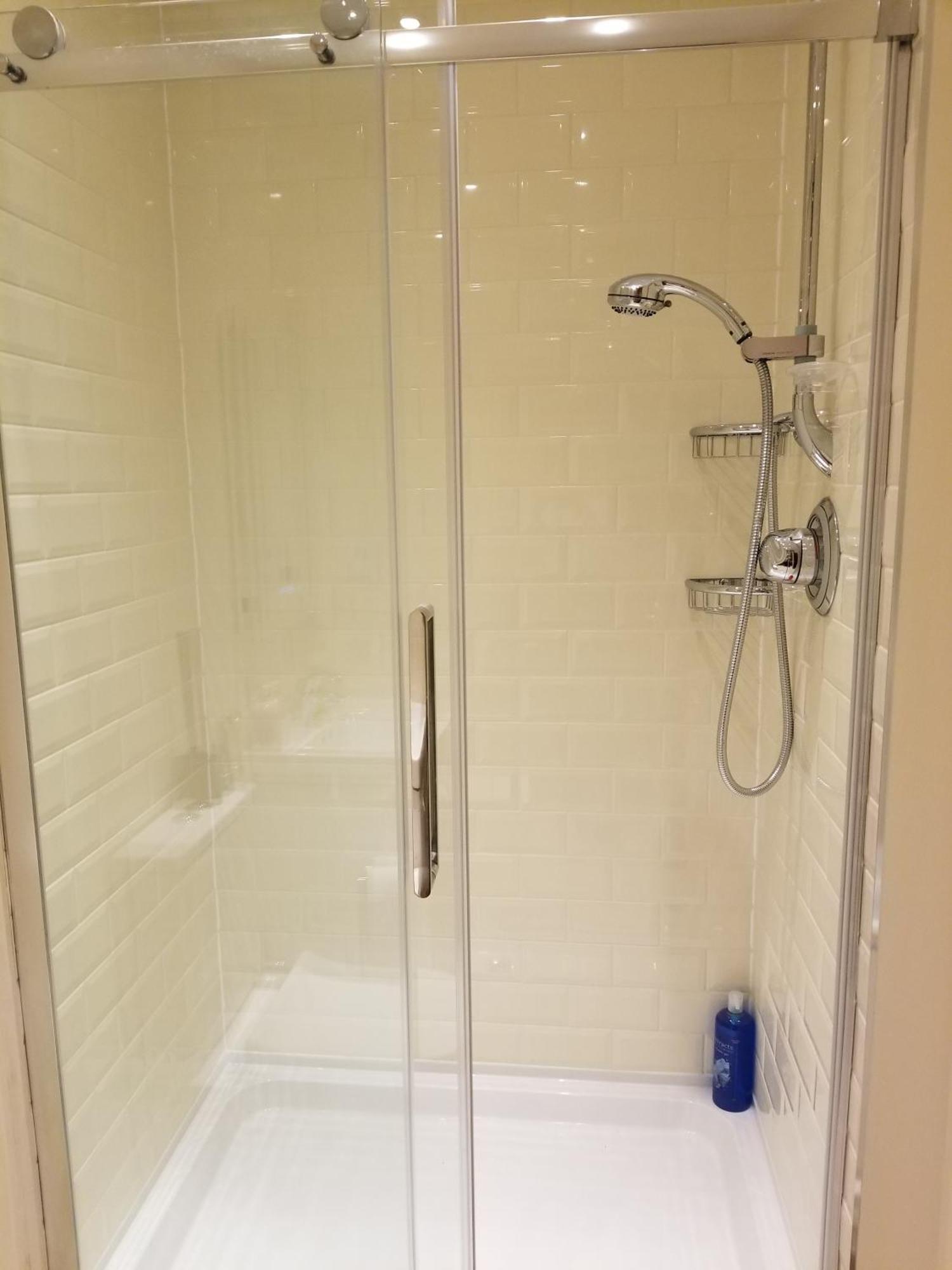 London Luxury Apartment 4 Bedroom Sleeps 12 People With 4 Bathrooms 1 Min Walk From Station Wanstead Extérieur photo